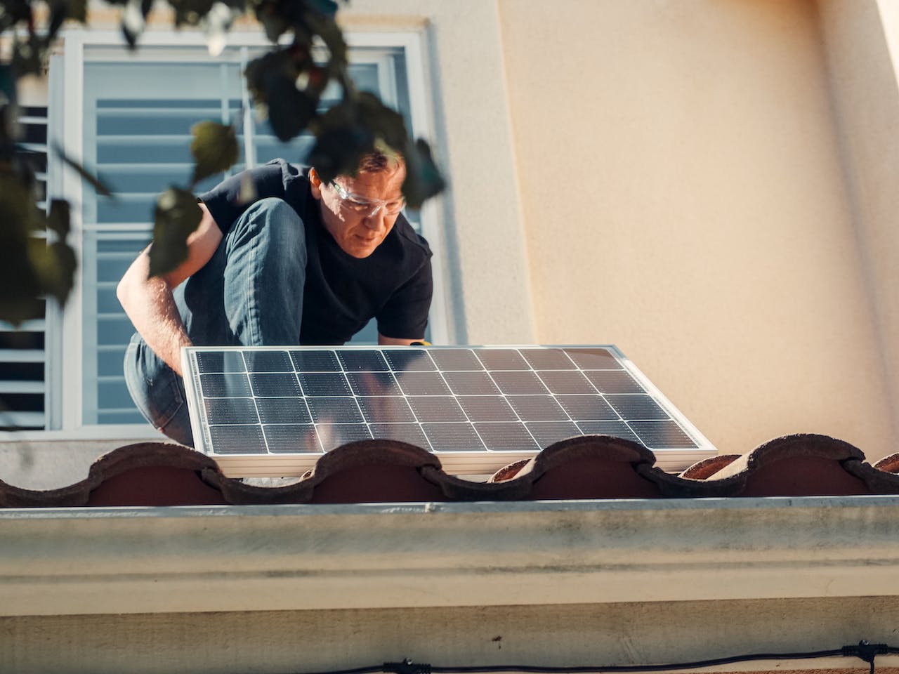 What are the Challenges With Solar Installation in Extreme Climates?
